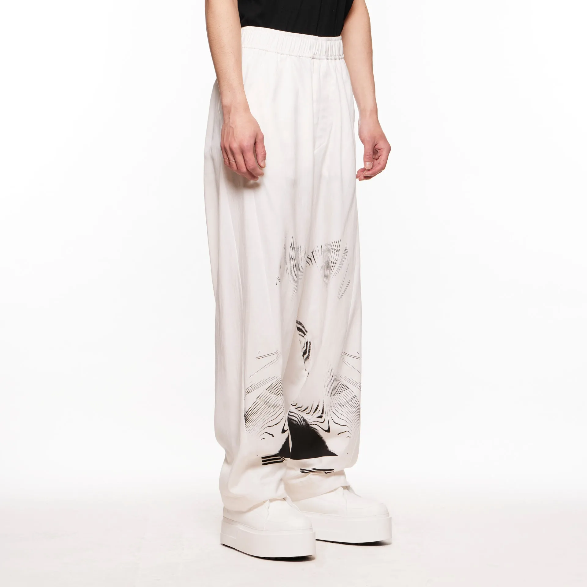 818PAM1 Off White / Graphic Printed Wide Pants