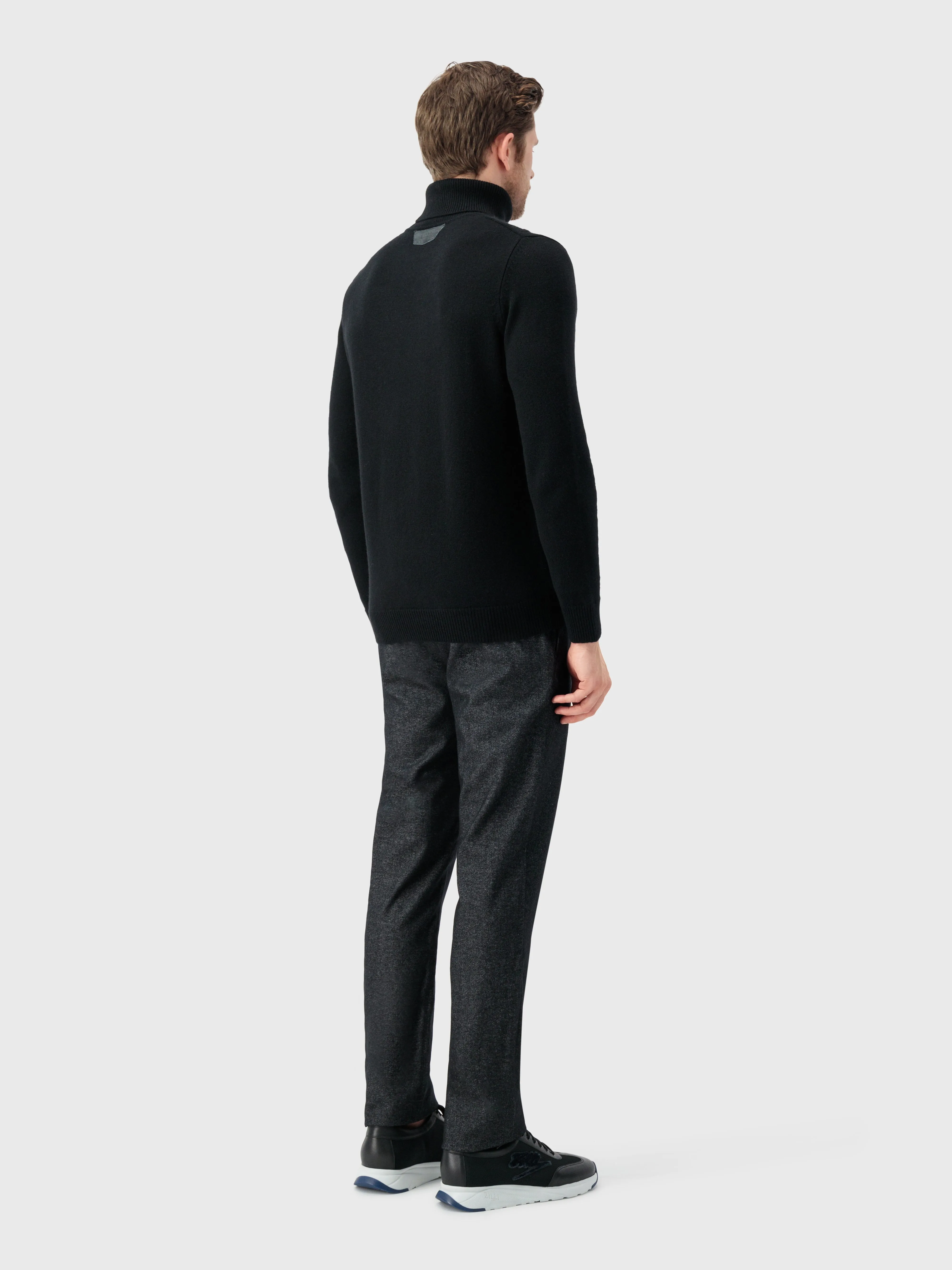 Cashmere Turtleneck Pullover with Cable Knit Pattern Black