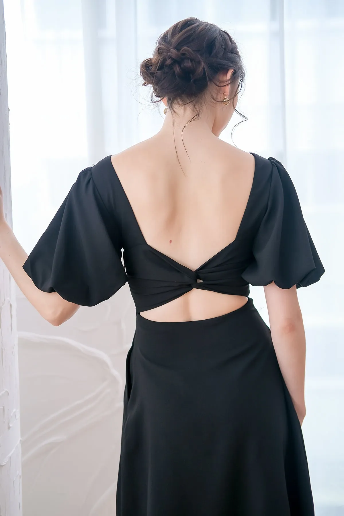 D'angelo Padded Bow Low Back Midi Dress - Black [XS/S/M/L/XL]