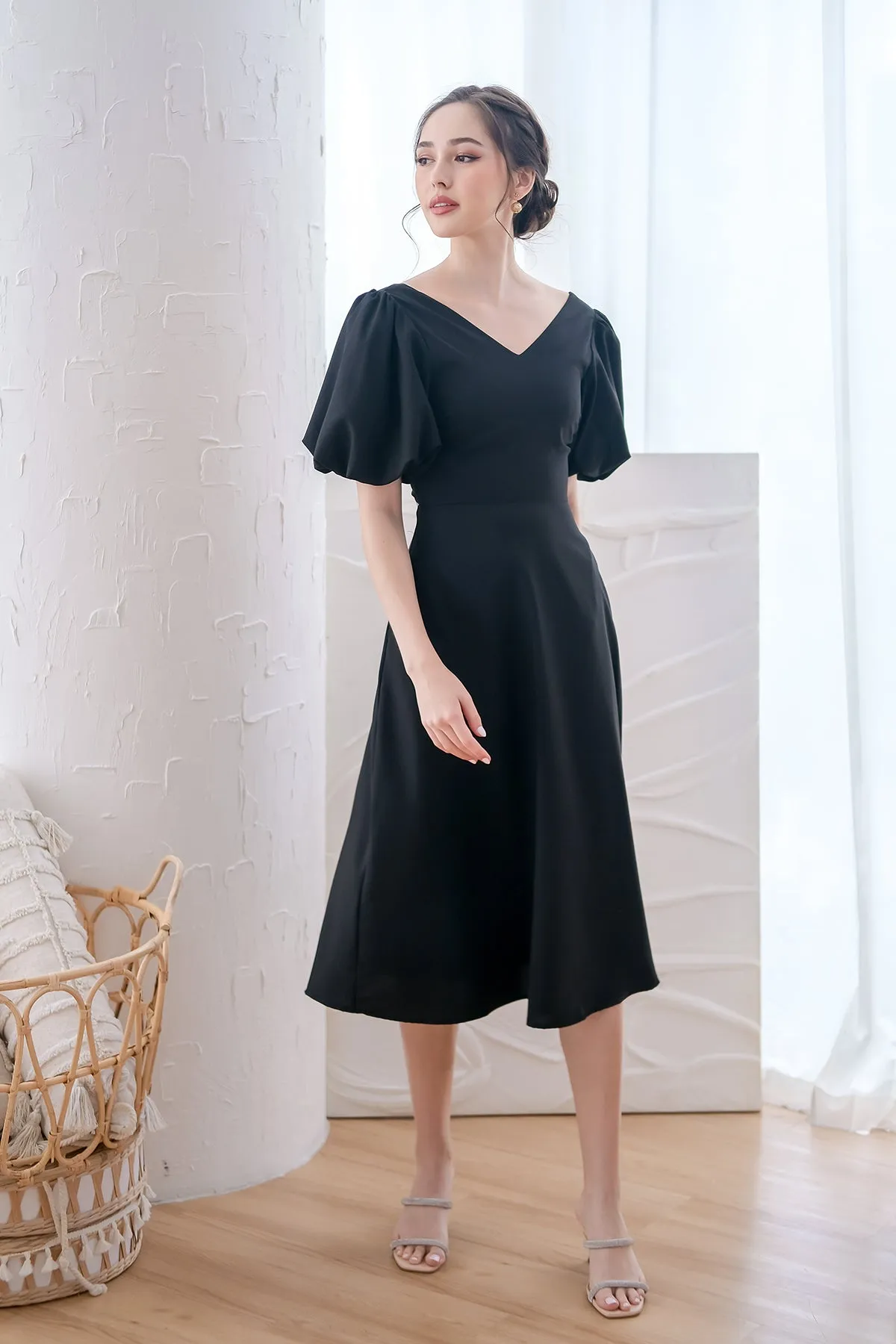 D'angelo Padded Bow Low Back Midi Dress - Black [XS/S/M/L/XL]