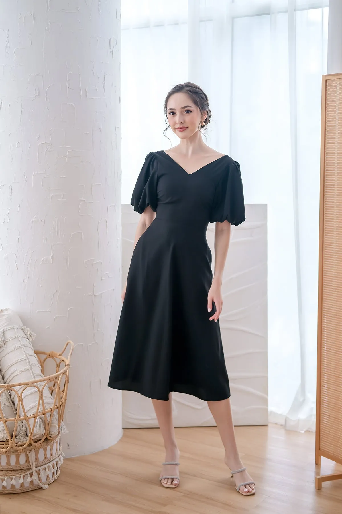 D'angelo Padded Bow Low Back Midi Dress - Black [XS/S/M/L/XL]
