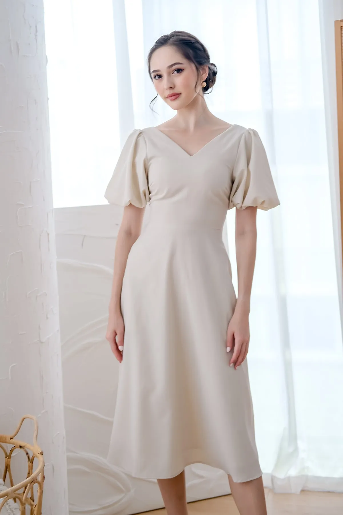 D'angelo Padded Bow Low Back Midi Dress - Ivory [XS/S/M/L/XL]