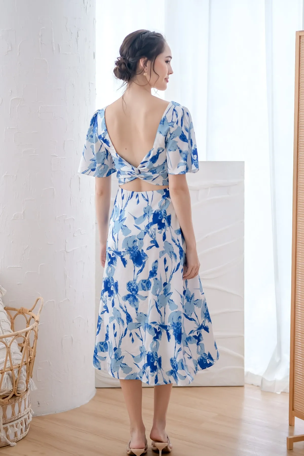 Dita Padded Bow Low Back Midi Dress - Blue Floral [XS/S/M/L/XL]