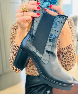 Sample Sale Black Leather high boot size 40
