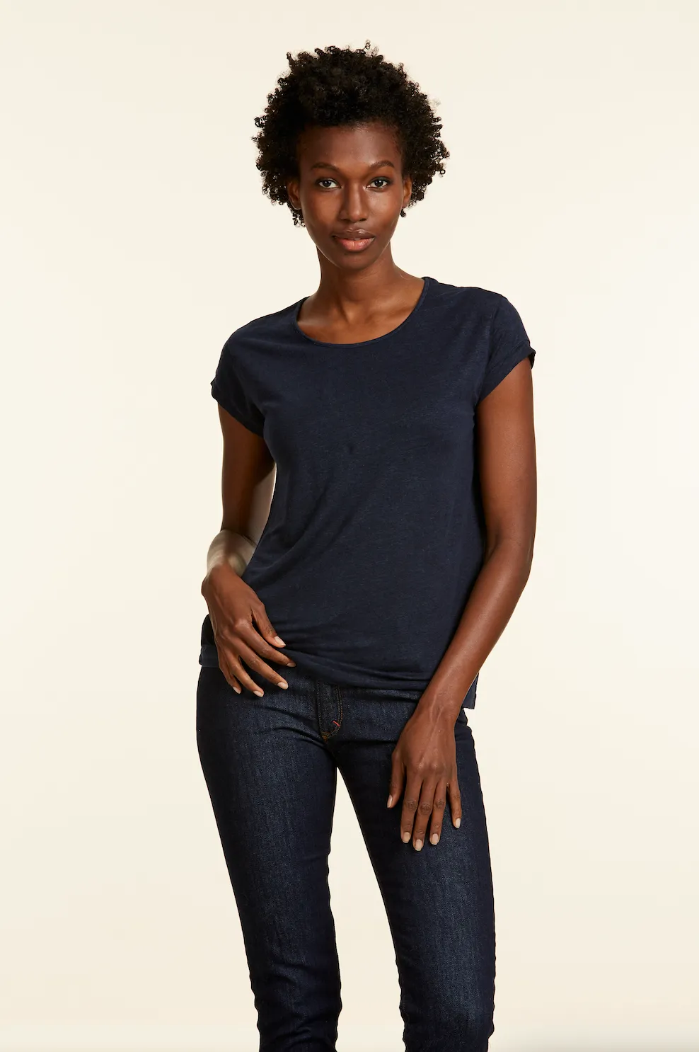 t-shirt - linen - navy
